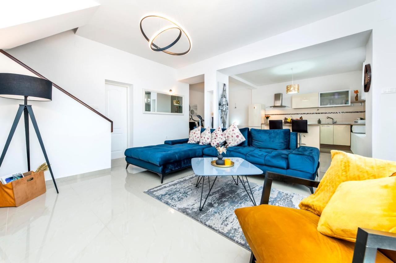 Lea'S Apartment Ровінь Екстер'єр фото