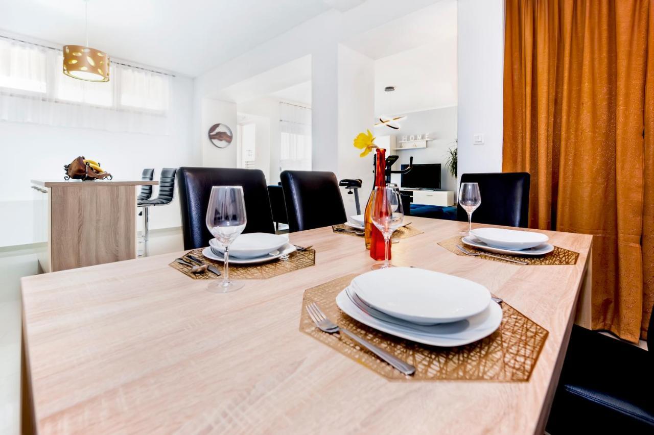 Lea'S Apartment Ровінь Екстер'єр фото