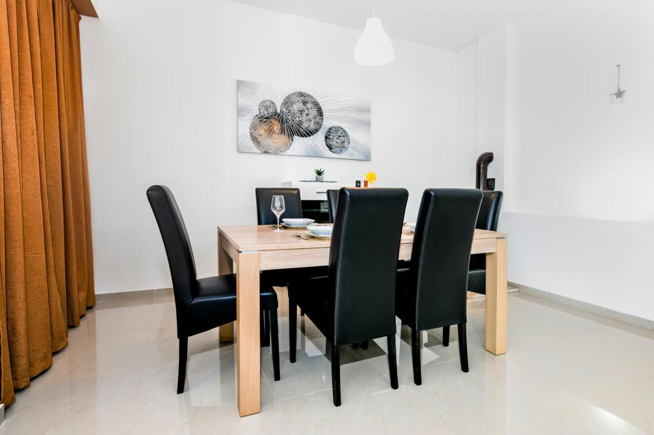 Lea'S Apartment Ровінь Екстер'єр фото